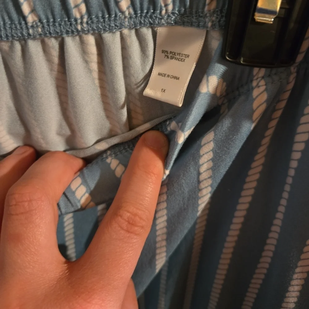 Cuddl Duds Light Blue and White Striped Pajama Set with Pink Trim - Picture 3 of 6
